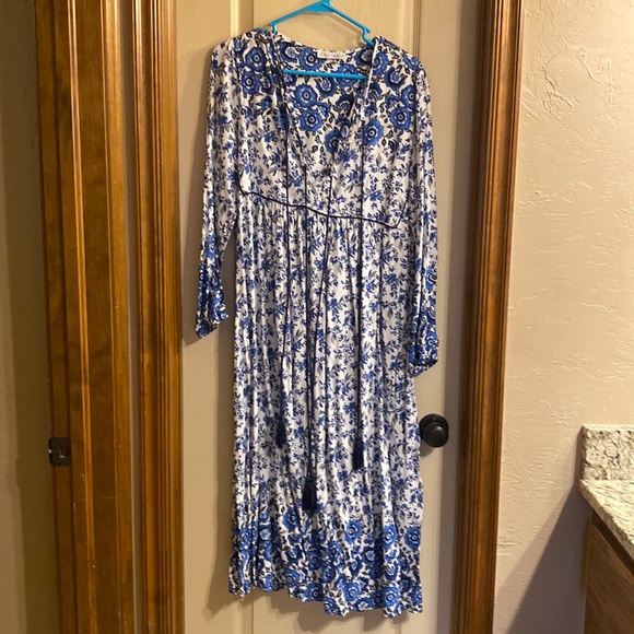 r vivimos Dresses Amazon Midi Dress Poshmark